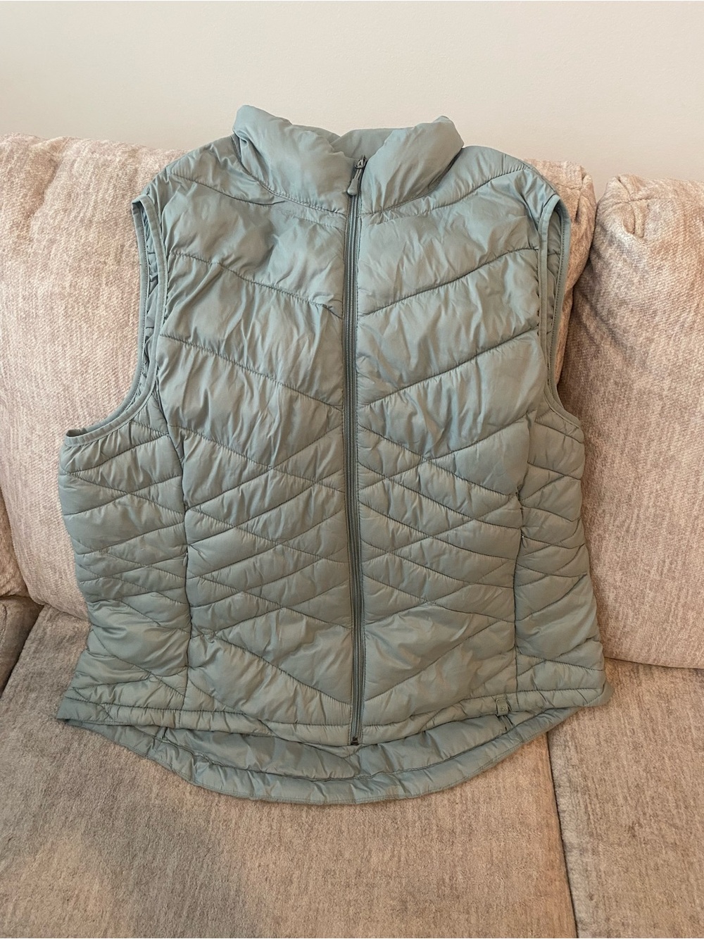 ZeroXposur Sage Green Quilted Packable Vest